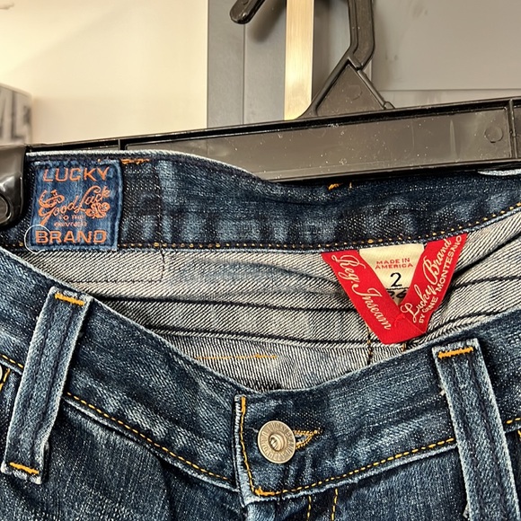 Lucky Brand Jean size 2 - Picture 2 of 10